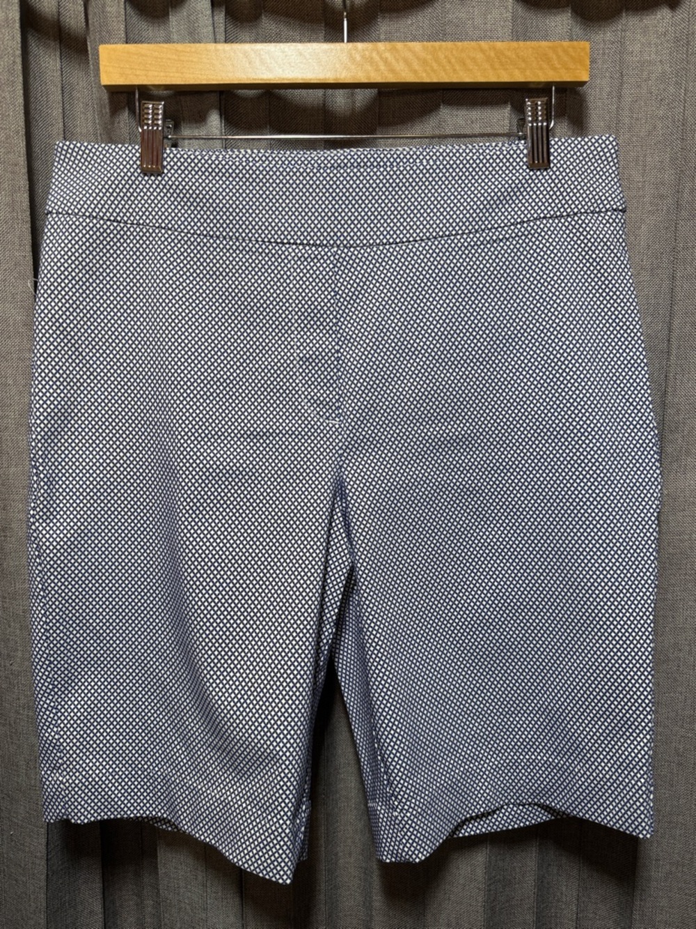 Navy Micro-Pattern Mid-Rise Bermuda Shorts - Picture 2 of 8